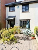 Harbourside House - Great Location - Parking - 2 En-Suites - Sleeps 5 Plus 1 - B&B Poole