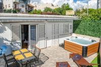 Apartment Pebbles - With Jacuzzi - Bed and Breakfast Split