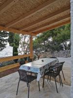 Kuća za odmor obitelji Pedišić - Bed and Breakfast Banj