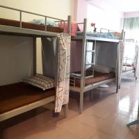 Bed op een Vrouwenslaapzaal met 6 Bedden