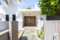 Oceanfront 72 & Sunny - B&B Kralendijk