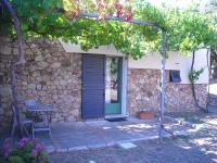 Vierbettzimmer mit Gartenblick