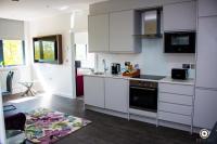 B&B Milton Keynes - LuxuStay Serviced Apartments - Bed and Breakfast Milton Keynes