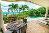 B&B Potrero - Hacienda-Style Villa with Pool and Sweeping Ocean Views Above Potrero - Bed and Breakfast Potrero