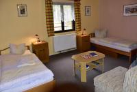Doppel-/Zweibettzimmer mit eigenem Bad