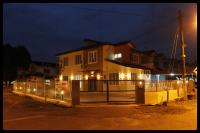 B&B Muar town - WARNI 45 Whole Or Room - Bed and Breakfast Muar town