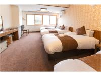 Quadruple Room with Shared Bathroom