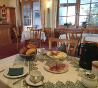 Gasthaus Zum Rebstock - Bed and Breakfast Hirzenach
