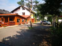HOTELIK Hacjenda - B&B Radwanice