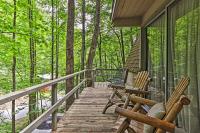 Snuggle Inn in the Heart of Chalet Village! - B&B
