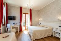 Suite mit Terrasse und Kanalblick.