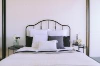 B&B Canberra - Capitol Executive Apartment on London Circuit - Bed and Breakfast Canberra