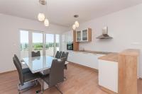 Apartman Mira- Omis - Chambres d’hôtes Omiš