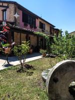 B&B Cingoli - Agriturismo La Corte Sul Lago - Bed and Breakfast Cingoli