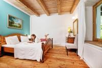One-Bedroom Apartment with Balcony