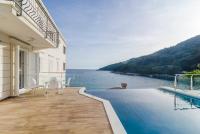 Studio Apartment with Sea View