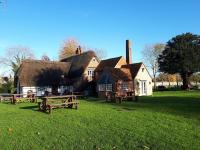 The Clifden Arms B&B - B&B Worminghall