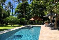 HIDDEN HEAVEN Rumah Barong - B&B Joyosari