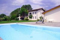 B&B Mirano - Pool & Garden Il Giardino Di Olga with free parking - Bed and Breakfast Mirano