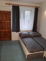 Dreibettzimmer mit eigenem Bad