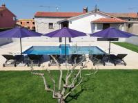 B&B Poreč - Holiday Home Victoria - Bed and Breakfast Poreč