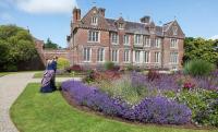 Wells House & Gardens Self Catering The Mill Accessible Cottage Sleep 6 - Chambres d'hôtes Wexford