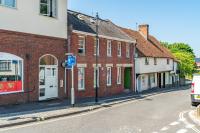Beautiful Flat Town Centre 55 inch Smart TV + Netflix - B&B Andover