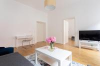 Charming Flat & Balcony near Central Station l BG5 - B&B Vienna