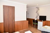 Dreibettzimmer mit Bad