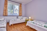 Dreibettzimmer mit Bad