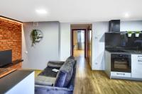 Apartament IX Wieków, Faktura VAT, CENTRUM PARKING VERY GOOD LOCATION TWO BEDROOMS 50 M2 - Chambres d'hôtes Kielce