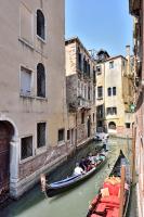 Flat with canal view near San Marco - B&B