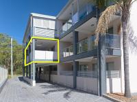 Shoal Bay Beach Apartments, 9 2 Shoal Bay Road, air conditioning, complex swimming pool and lift - Chambres d'hôtes Shallow Bay