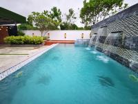 Double Room with Pool View