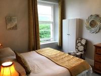 Sea View with King-Size Bed (En Suite)