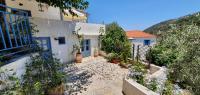 Maison charme avec piscine privée, près de la mer à Sappounakeika, Tyros - B&B