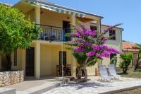 Teacher's Pebble Beach House - Bed and Breakfast Prižba