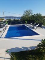 LUXURY VILLA HELENA - Ferienwohnung Kutleše