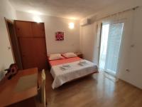Appartamento con 3 Camere da Letto