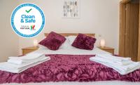 Central Modern 2 Bed Apartment Armacao De Pera - B&B