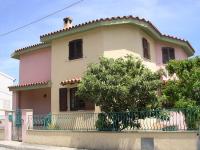 Orosei-Sardegna-Appartamento 5 posti letto con giardino - Chambres d’hôtes