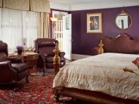 Deluxe King Studio