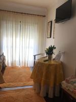 Basic Dreibettzimmer mit Gemeinschaftsbad