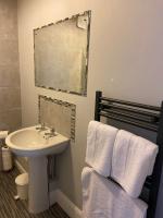 Single Room with Shared Bathroom