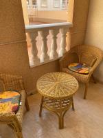 Amazing 2-bedrooms apartment with pool Torrevieja center - Chambres d’hôtes