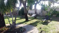 Kamer met Kingsize Bed en Uitzicht op de Tuin