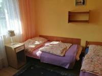 Dreibettzimmer mit eigenem Bad