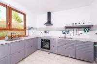 Rose Hip Hill Guesthouse - Bed and Breakfast Valea Târnei