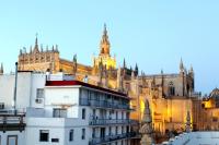 HomeySeville-Amazing Views Cathedral Tomas de Ibarra - 8 pax, Parking Optional - B&B Sevilla