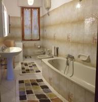 Basic Triple Room with Shared Bathroom